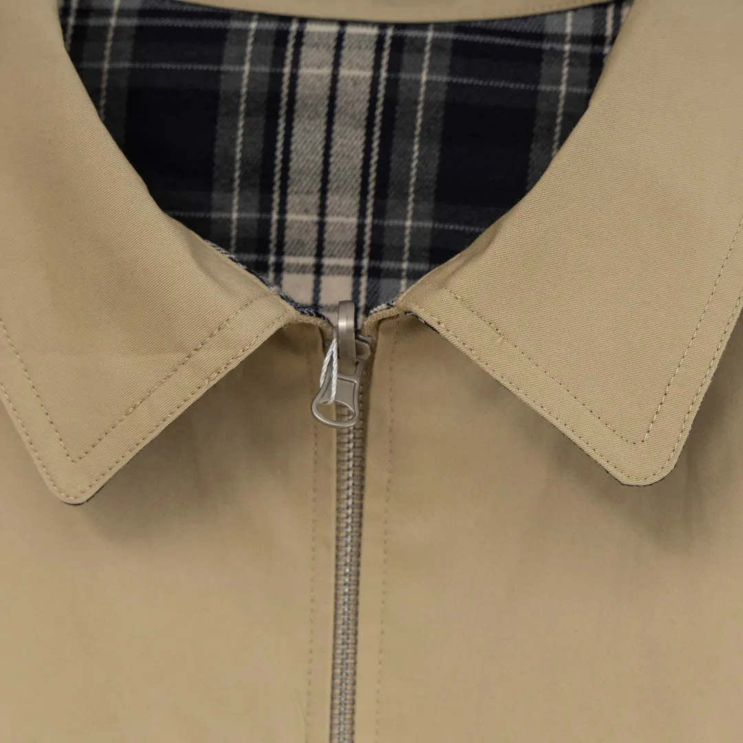 P490 top version (different currencies) You can scan the QR code to enter the official website. Style: Ralph Lauren POLO Ralph Lauren original open molded small label embroidery reversible old money style jacket Color: Picture color Size: S-XL Fabric: Woven Accessories: Full set of customized accessories No gender distinction, same style for men and women